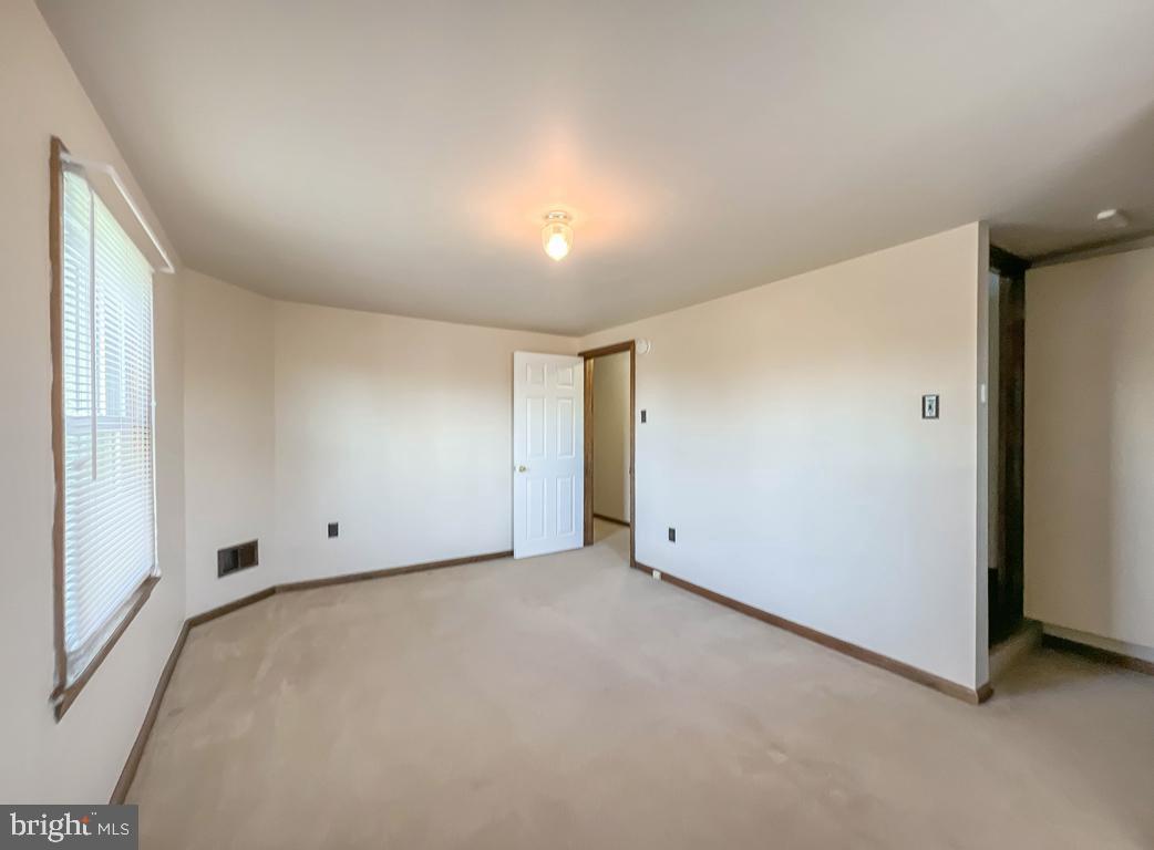 NON AVAILABLE - Residential Lease