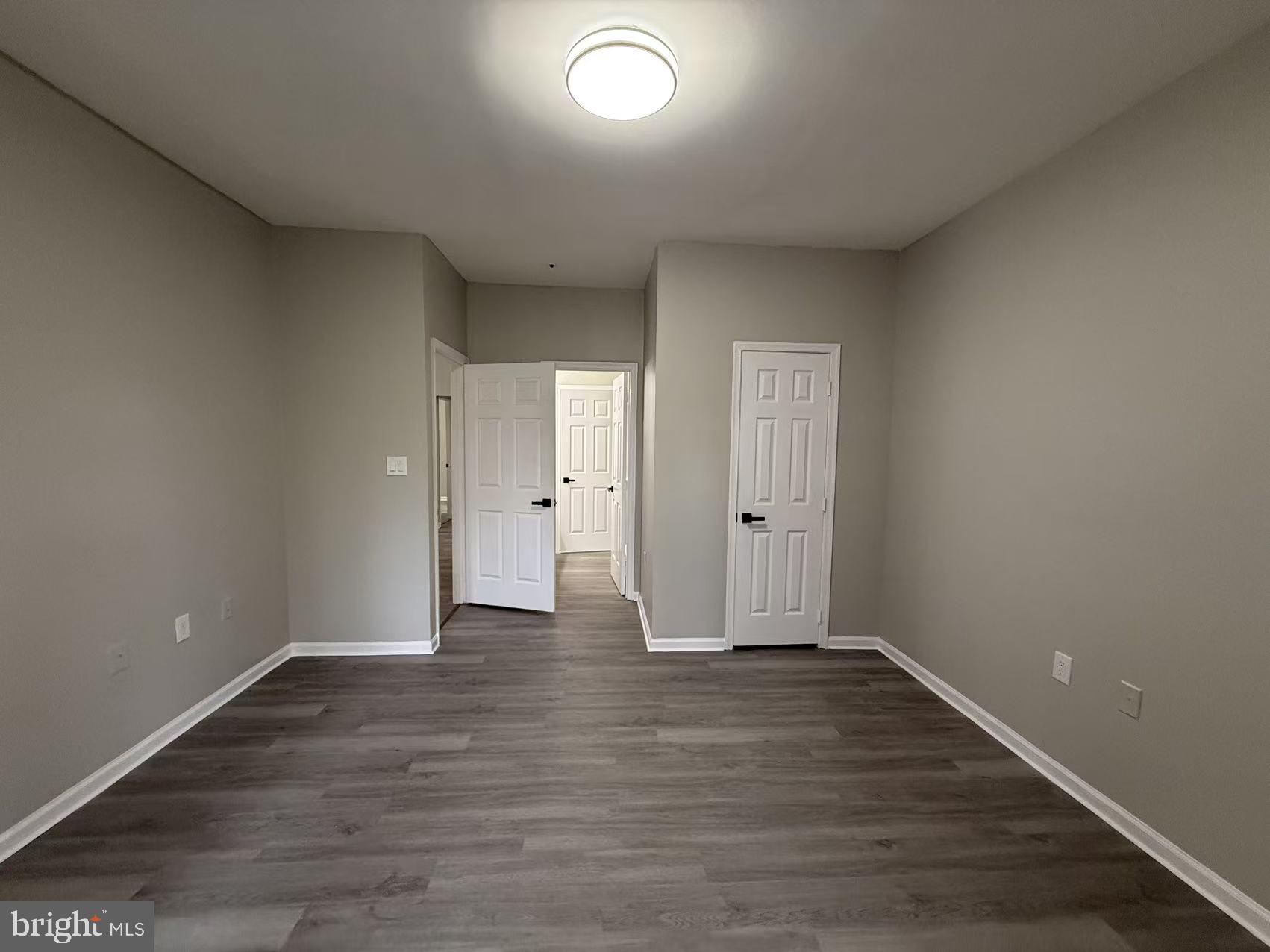 SILVERBROOK FARMS - Residential