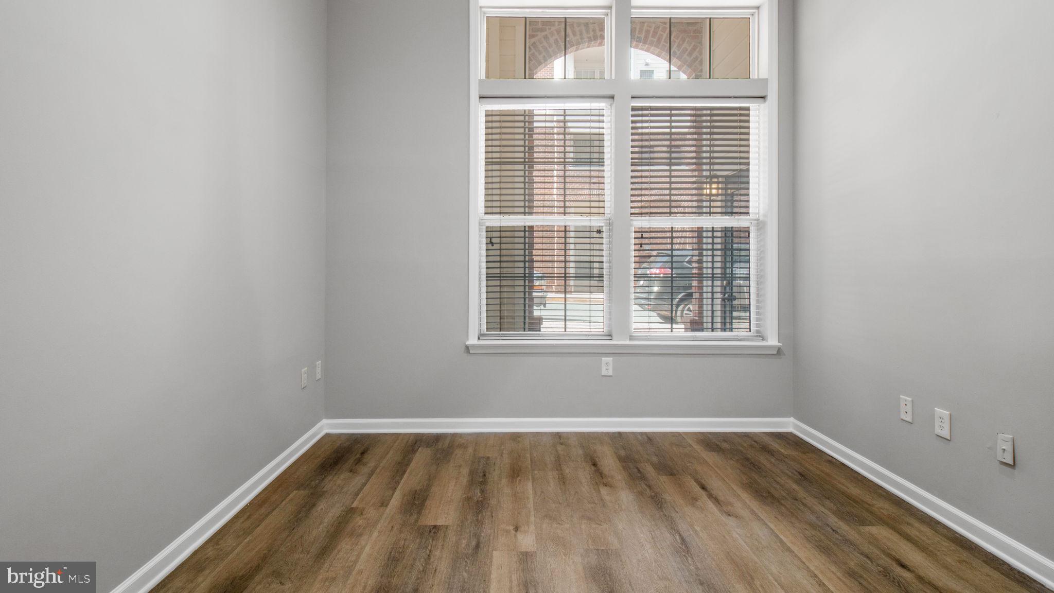 COLONNADE AT KENTLANDS - Residential