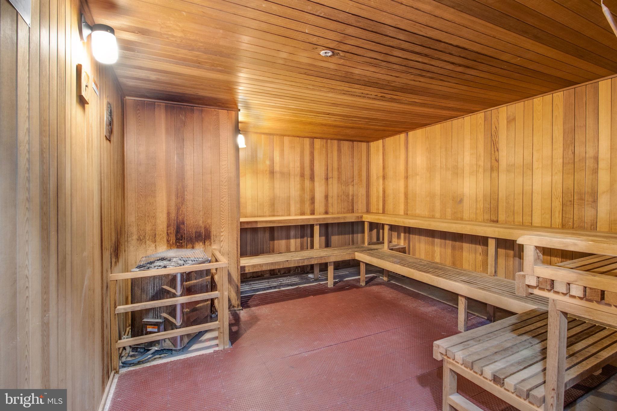 COLONNADE AT KENTLANDS - Residential