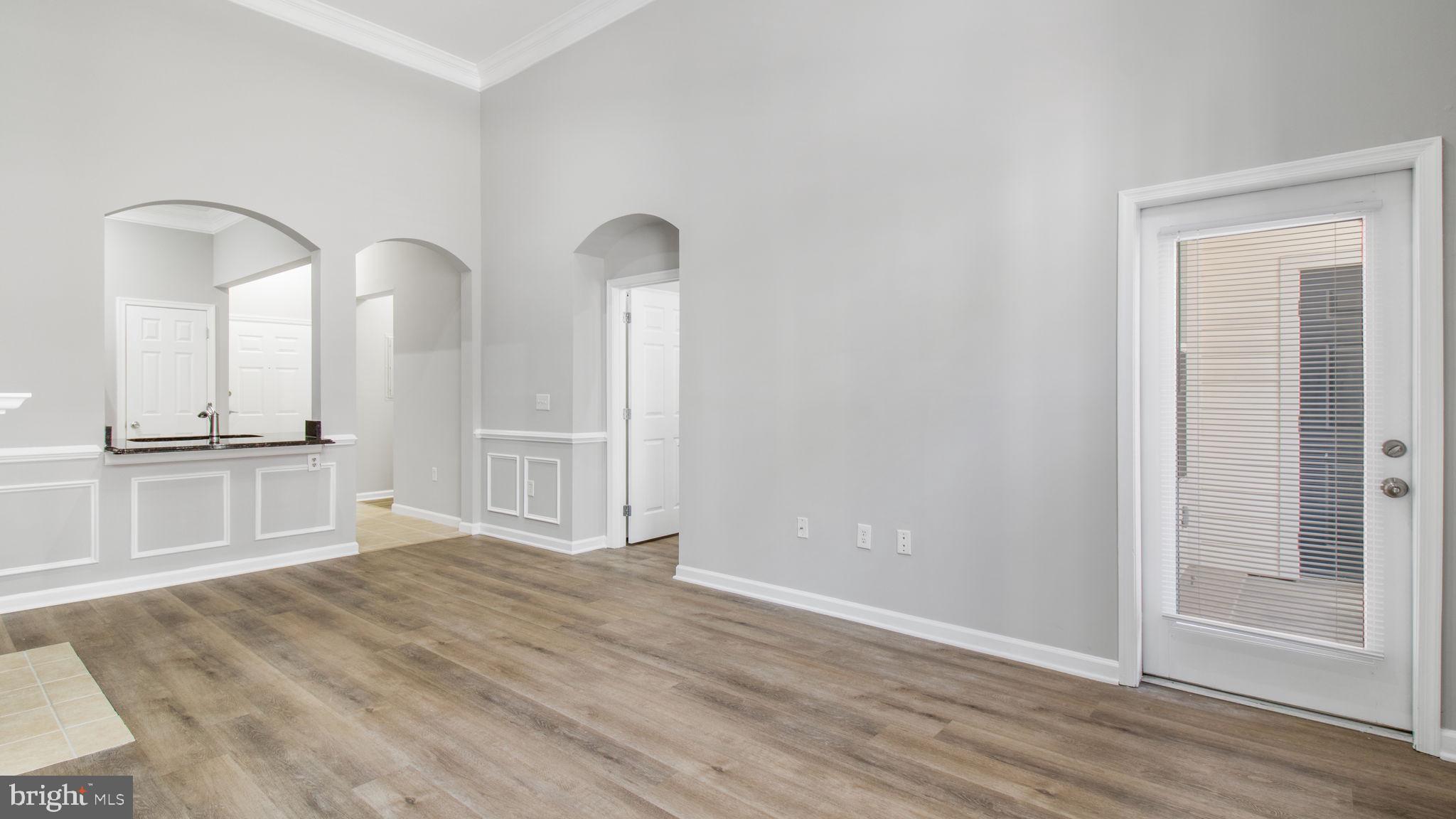 COLONNADE AT KENTLANDS - Residential