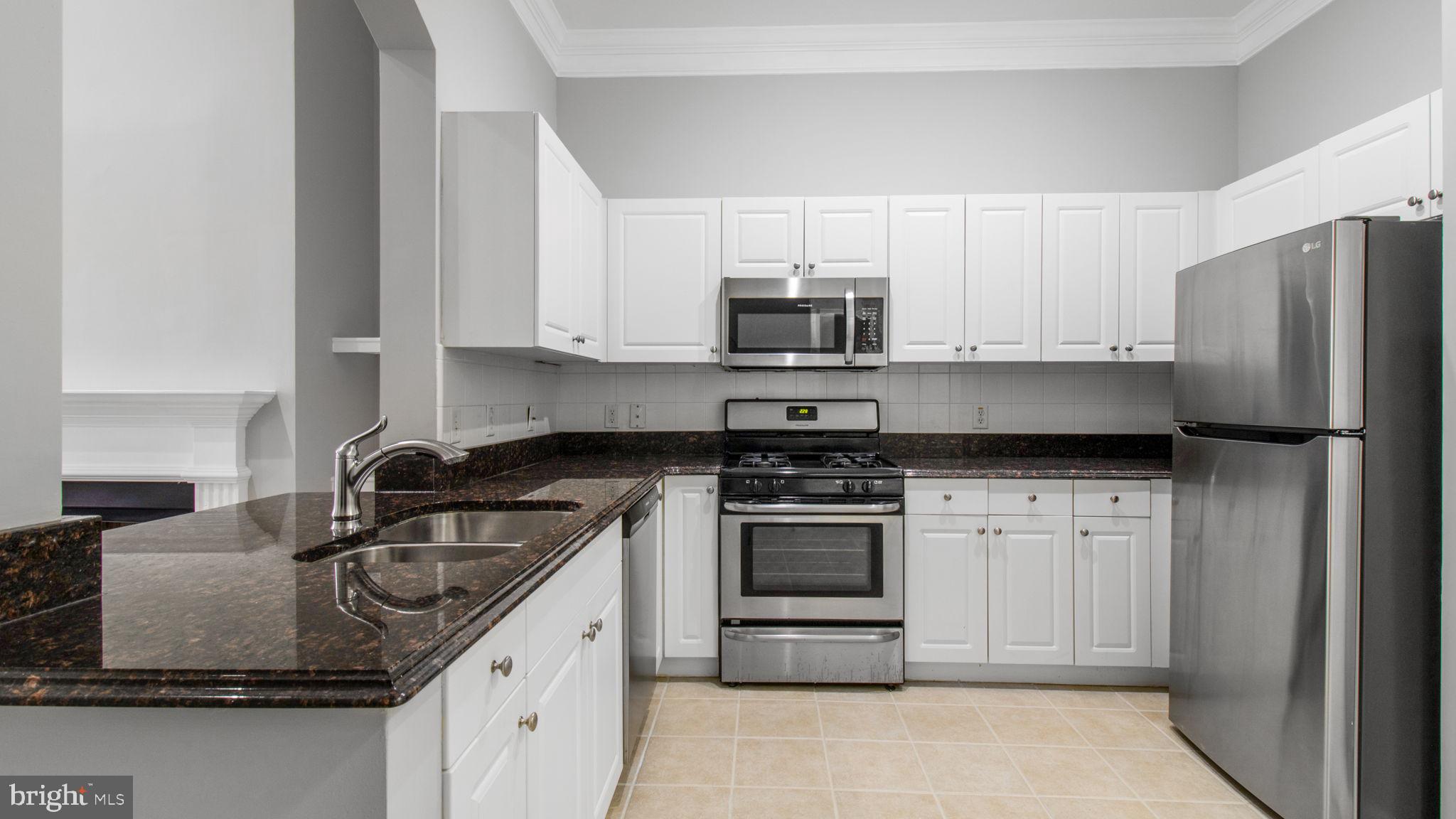 COLONNADE AT KENTLANDS - Residential