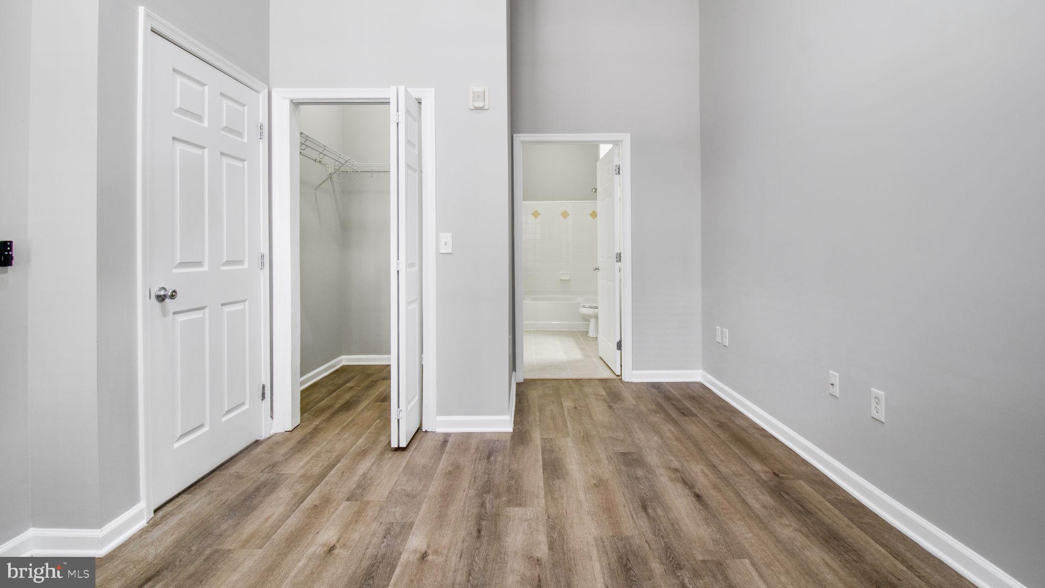 COLONNADE AT KENTLANDS - Residential