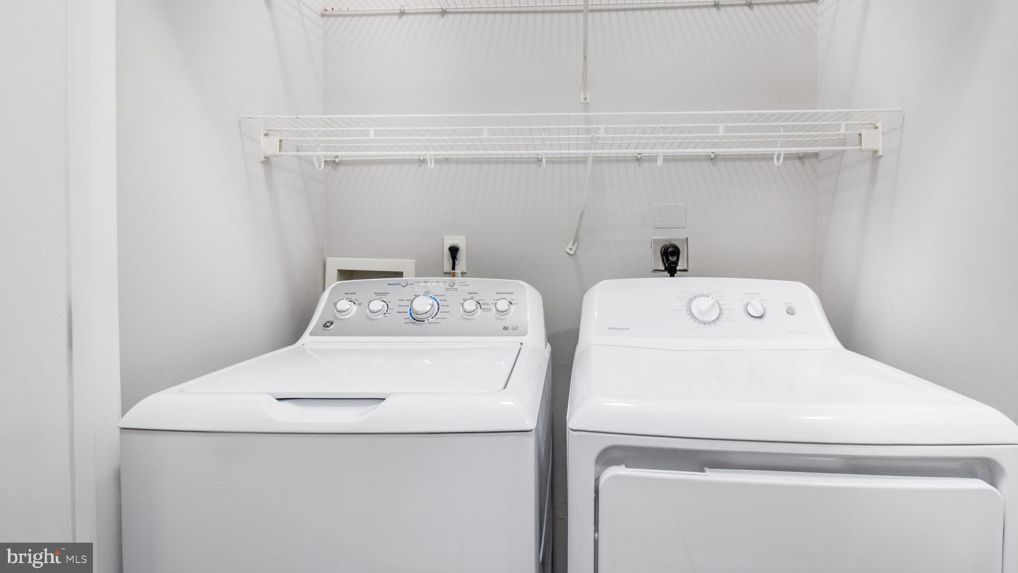 COLONNADE AT KENTLANDS - Residential