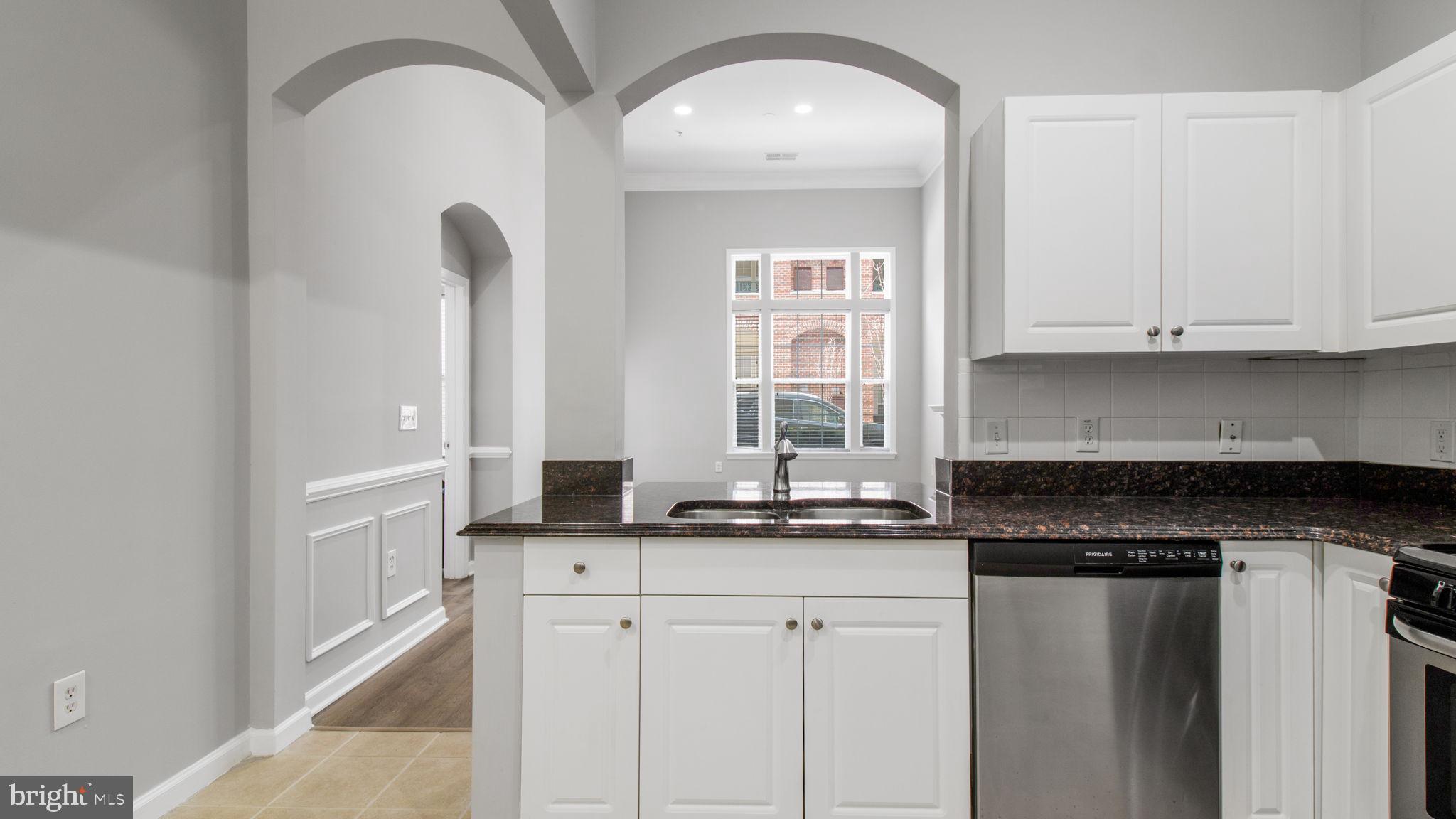 COLONNADE AT KENTLANDS - Residential