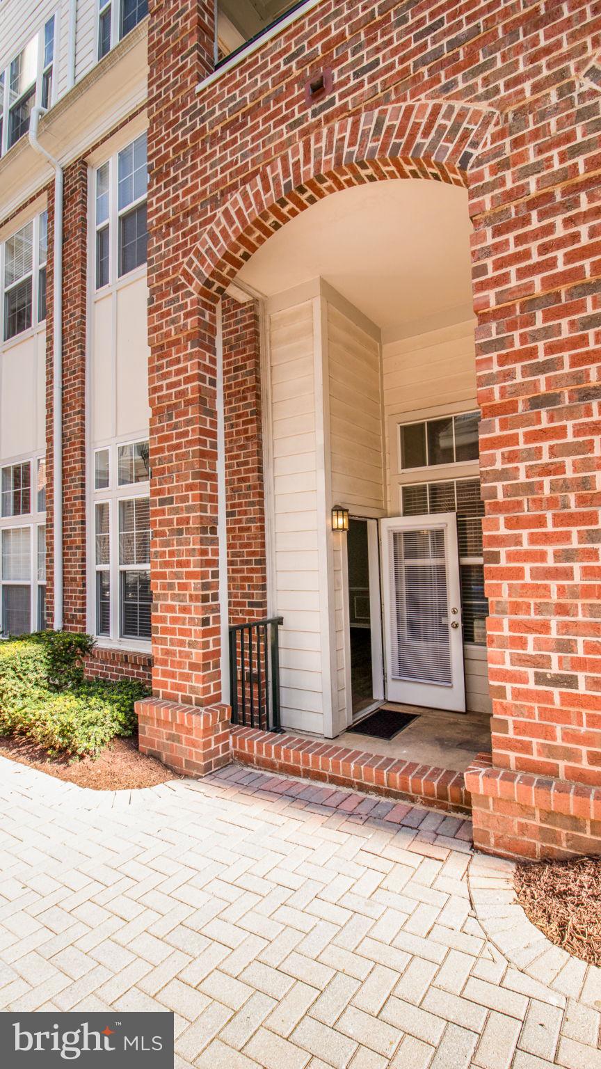 COLONNADE AT KENTLANDS - Residential