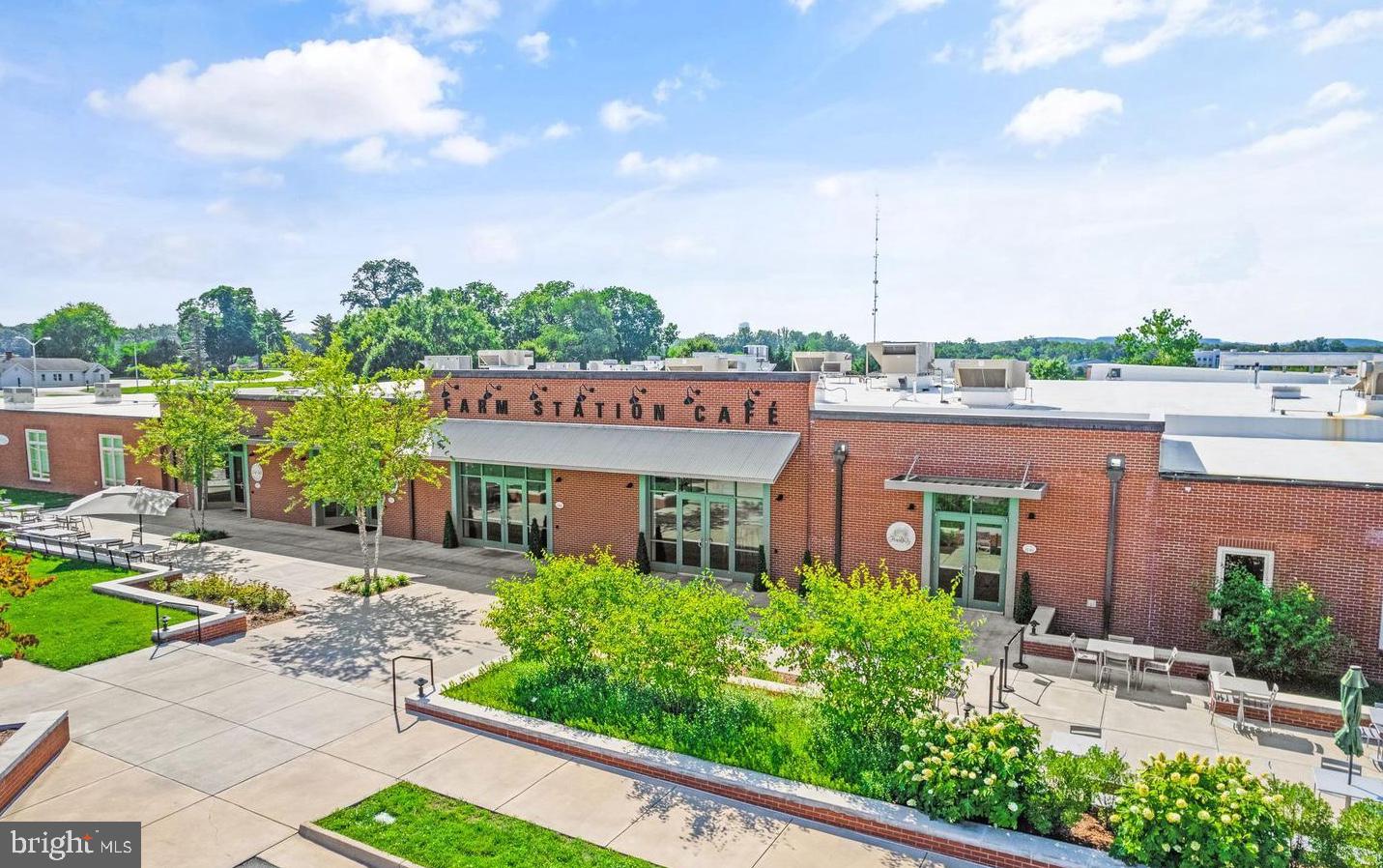 BROOKSIDE - Residential