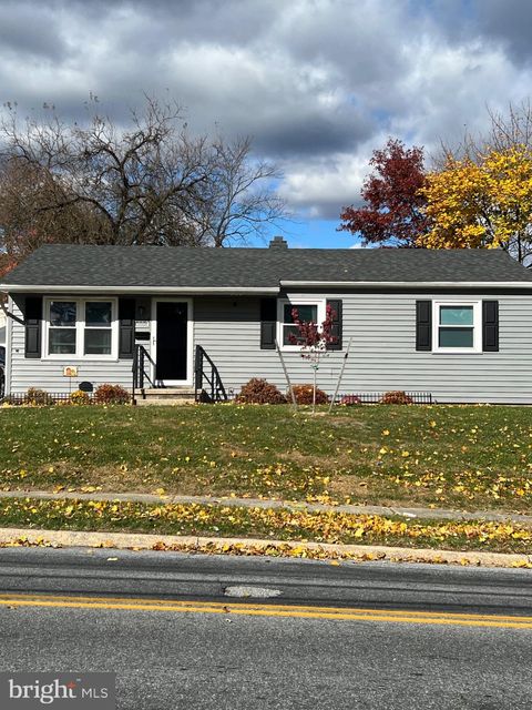 1004 SCENERY DRIVE HARRISBURG PA 17109