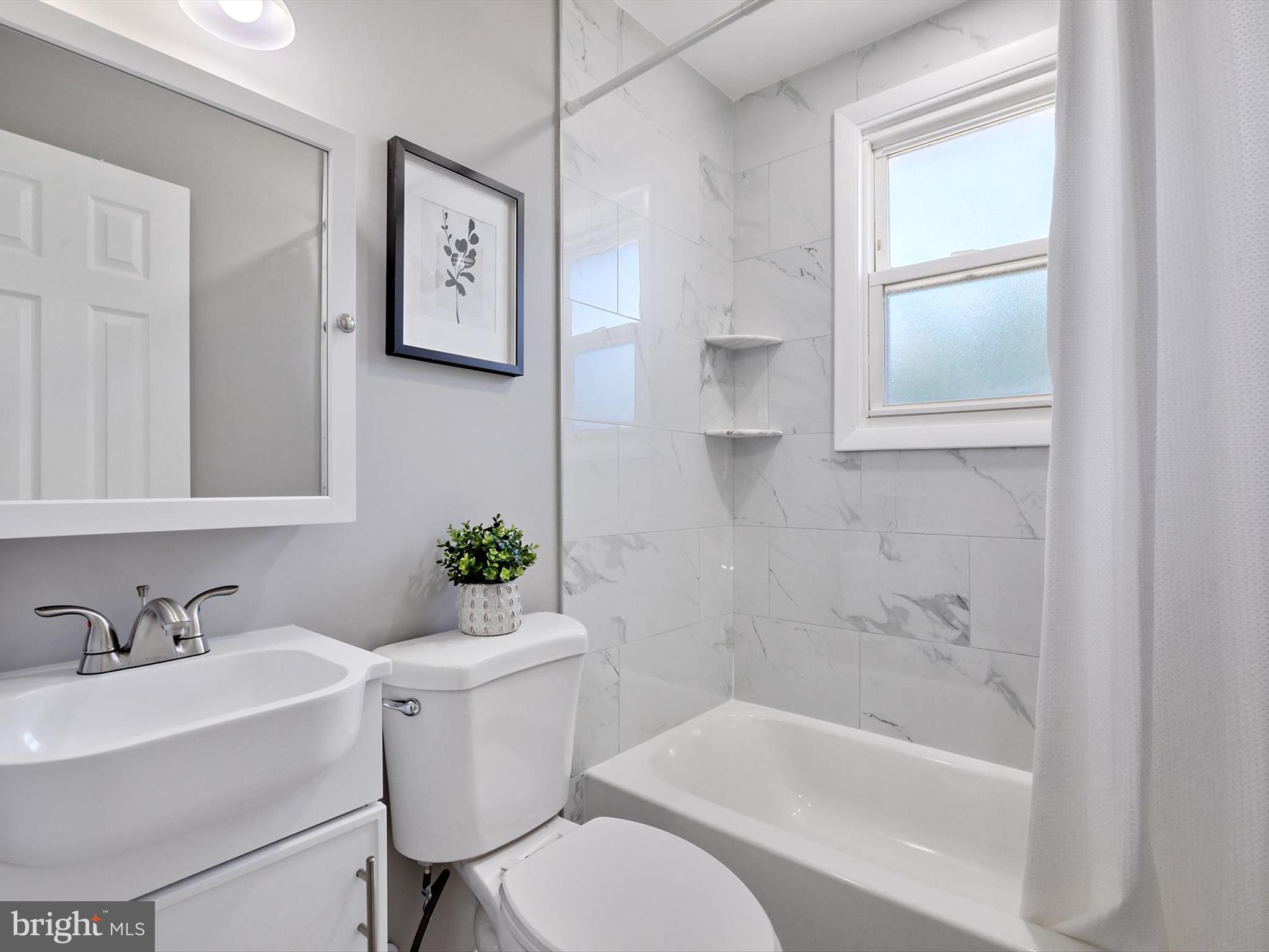 UPPER MAGOTHY BEACH - Residential