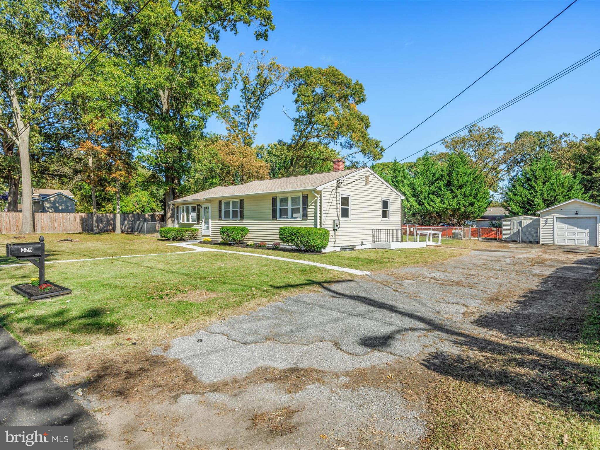 UPPER MAGOTHY BEACH - Residential