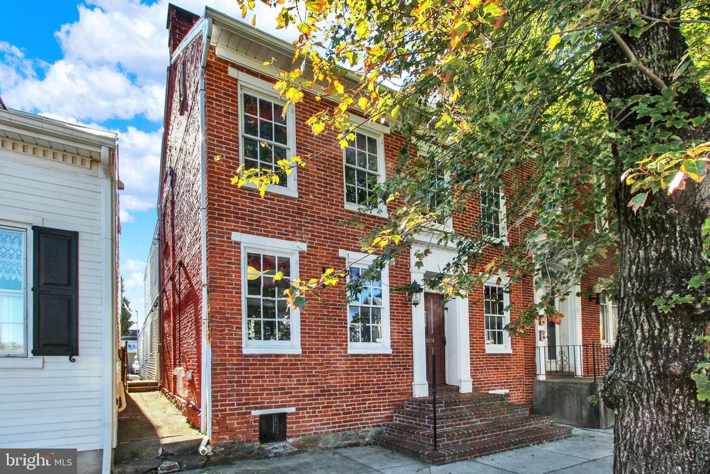 Photo of 209 Broadway, HANOVER, PA 17331 (MLS # PAYK2098088)