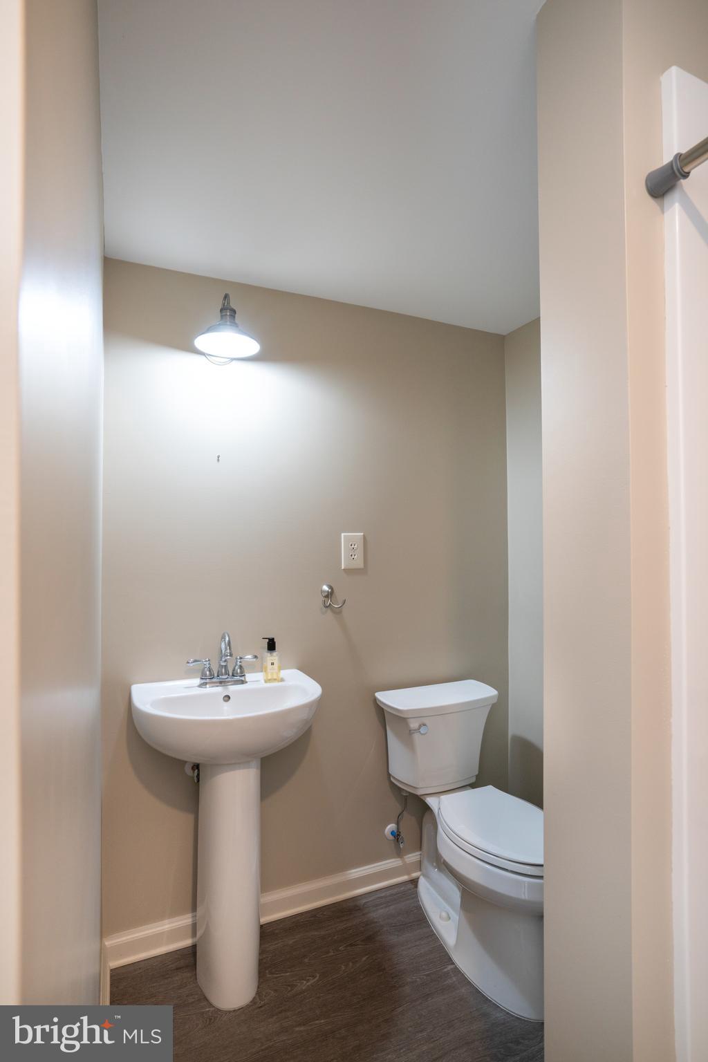 COLLEGE HEIGHTS - Residential