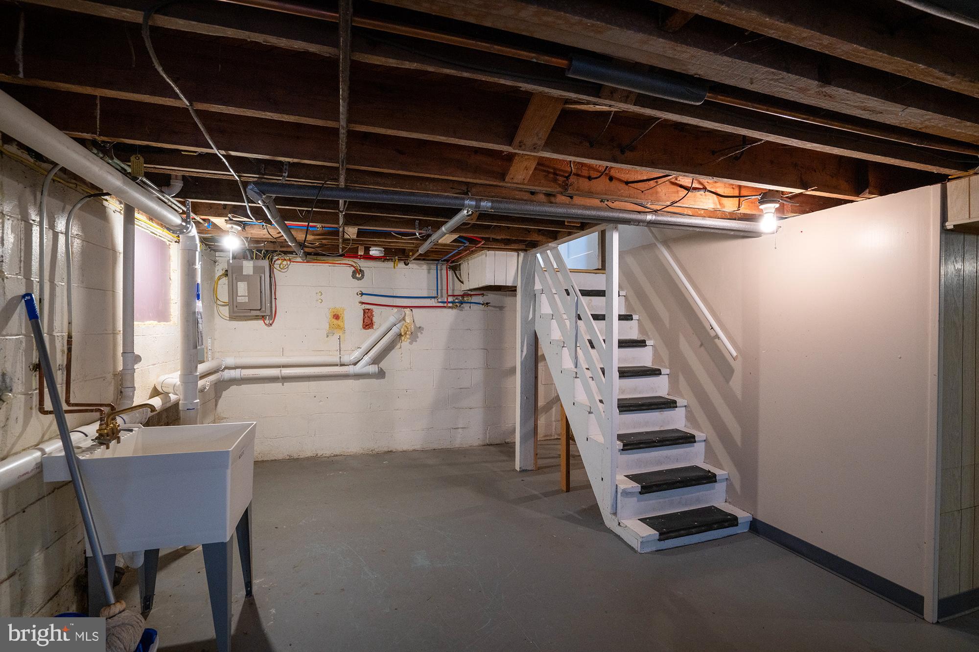 COLLEGE HEIGHTS - Residential