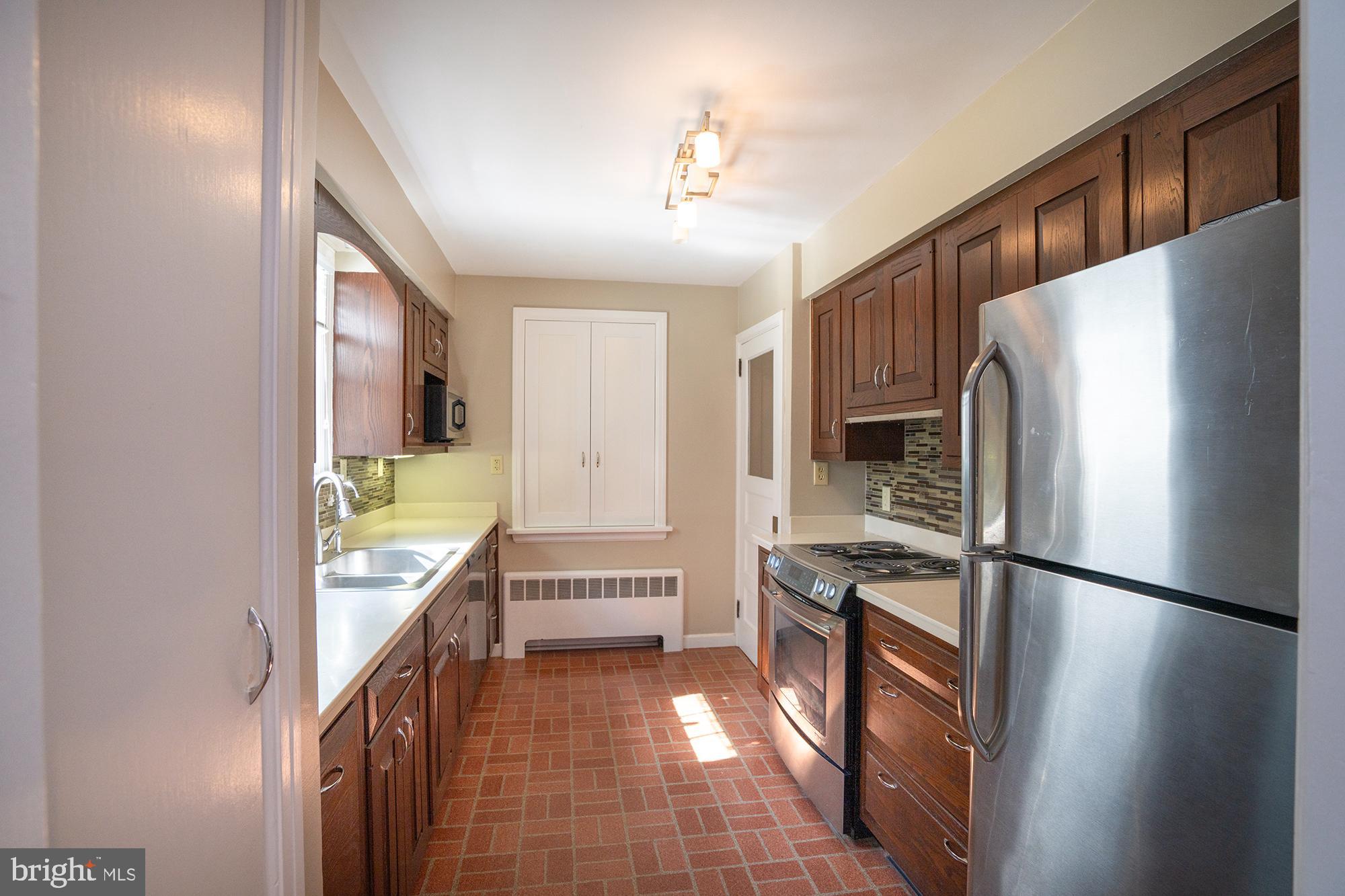 COLLEGE HEIGHTS - Residential