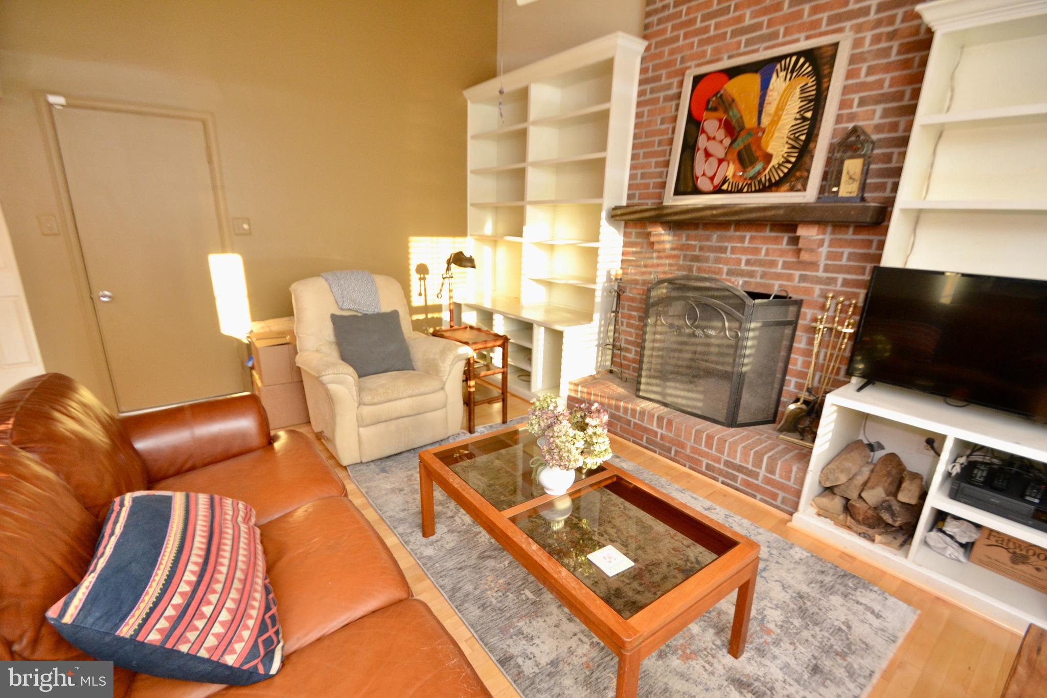 HUNTERS GLEN - Residential