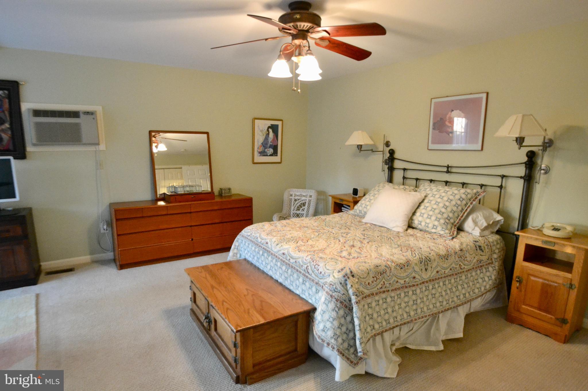 HUNTERS GLEN - Residential