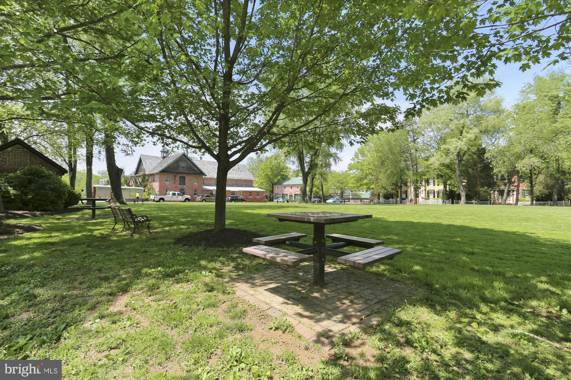 KENTLANDS - Residential