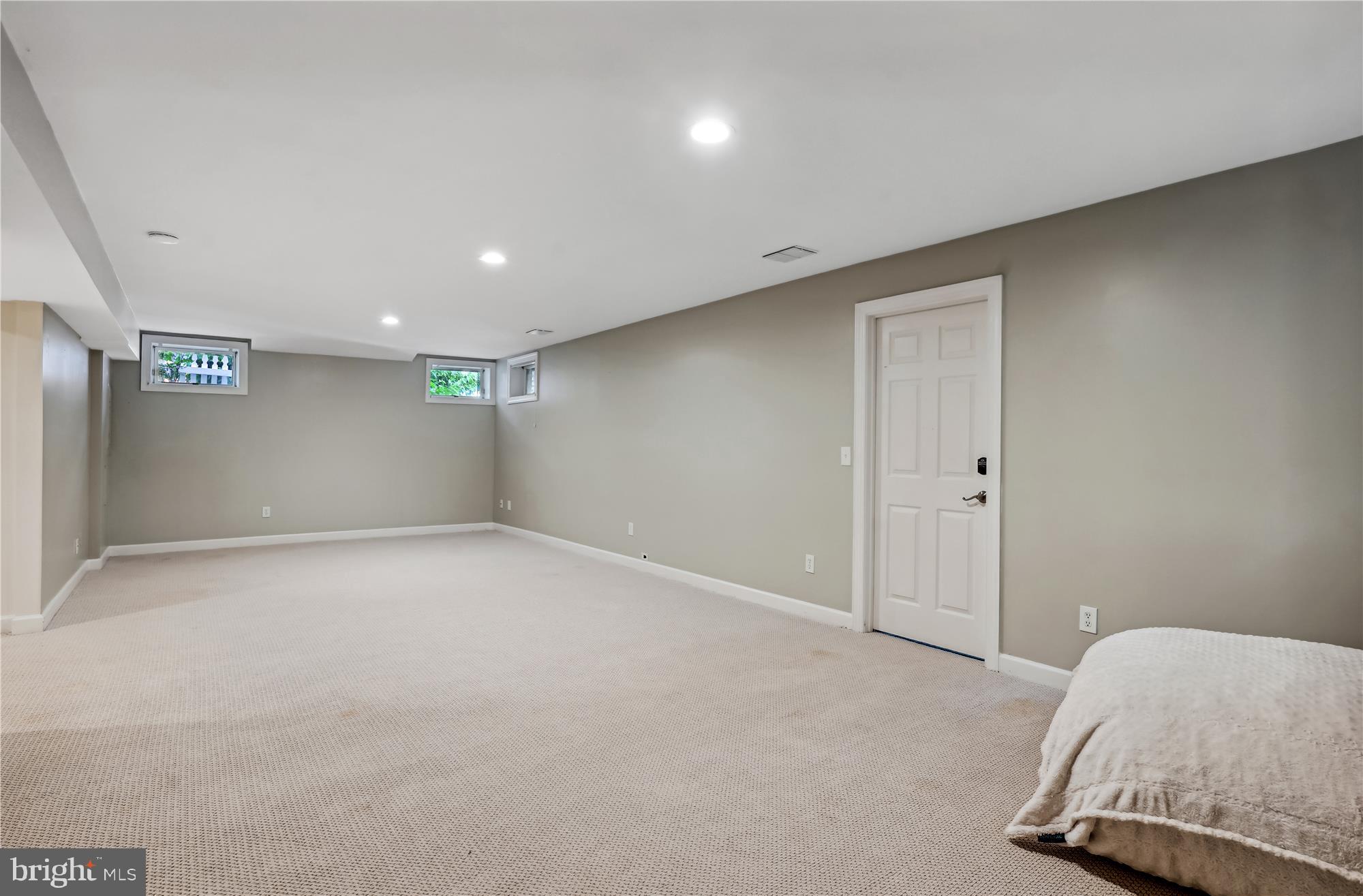 KENTLANDS - Residential