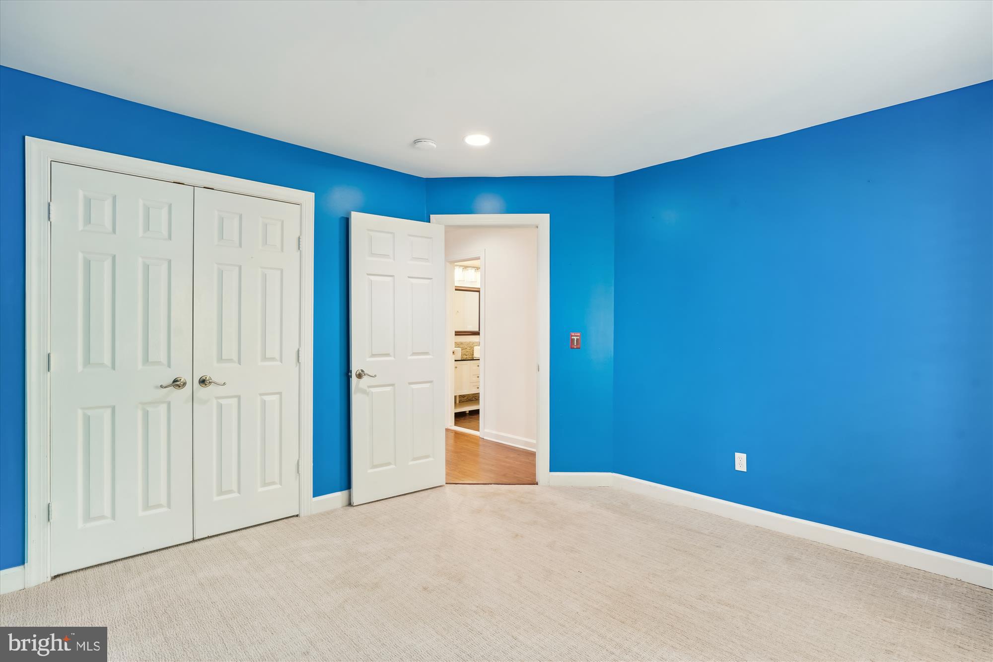 KENTLANDS - Residential