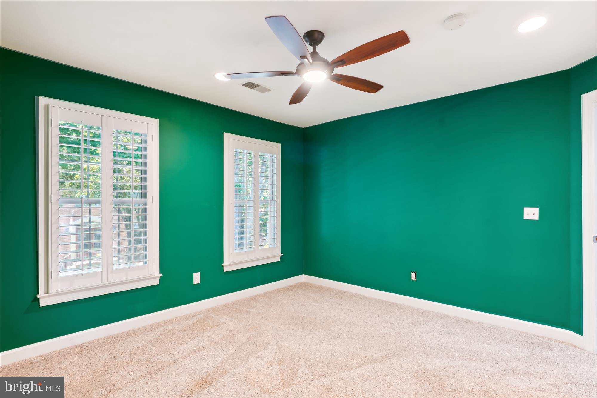 KENTLANDS - Residential