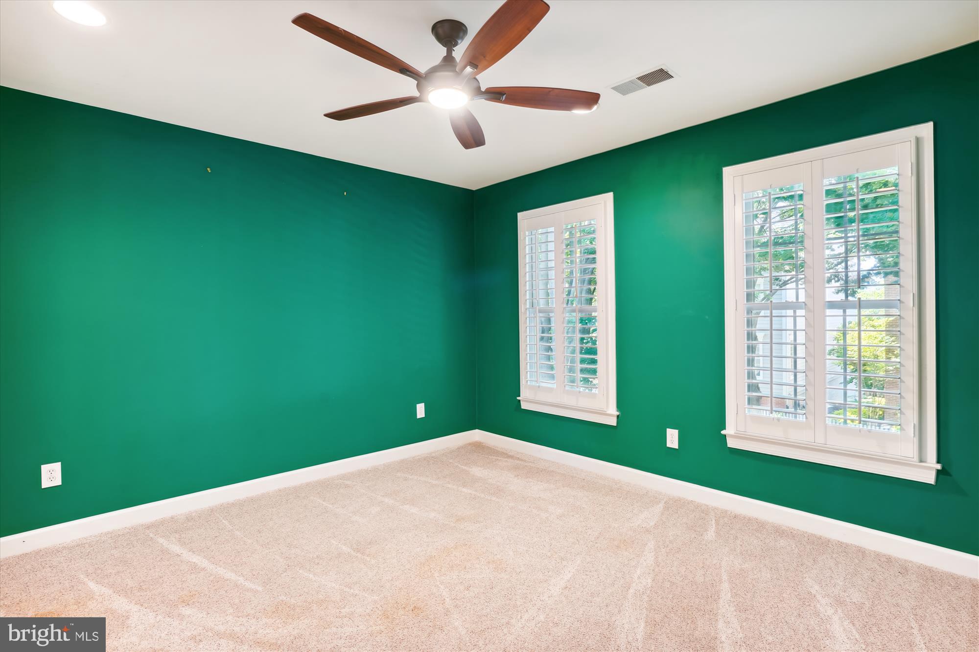 KENTLANDS - Residential