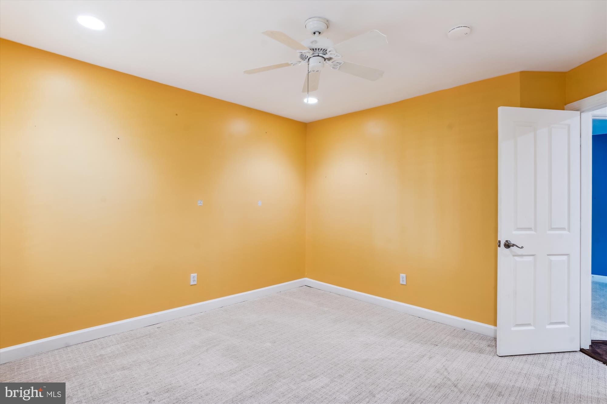 KENTLANDS - Residential