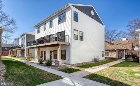 125 HIGH POINTE DRIVE HUMMELSTOWN PA 17036