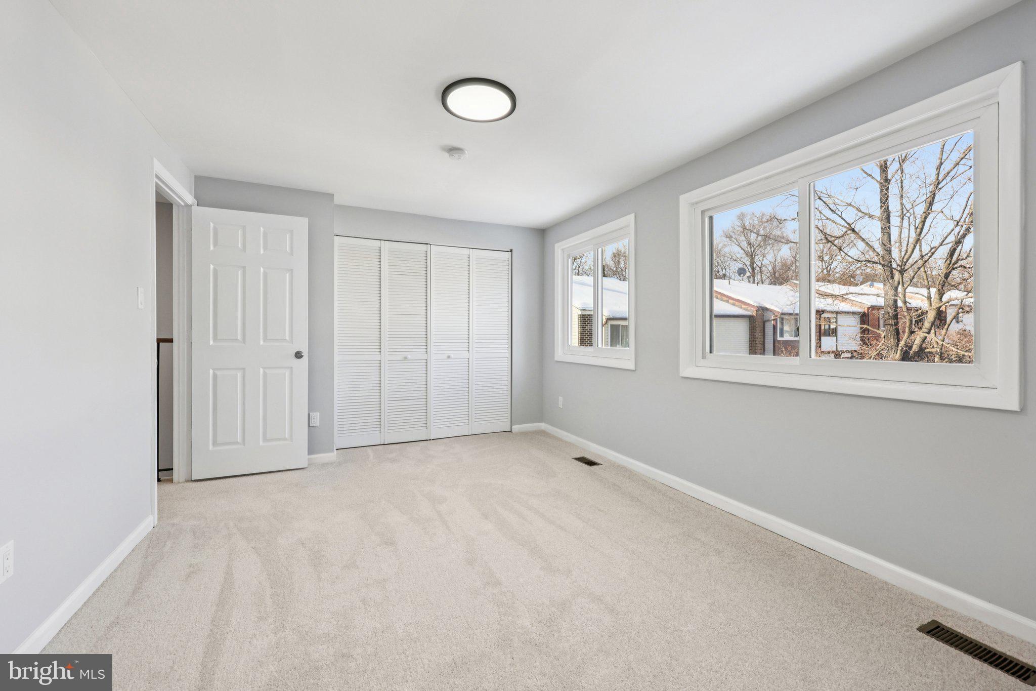 HUNINGTON RIDGE 2 - Residential