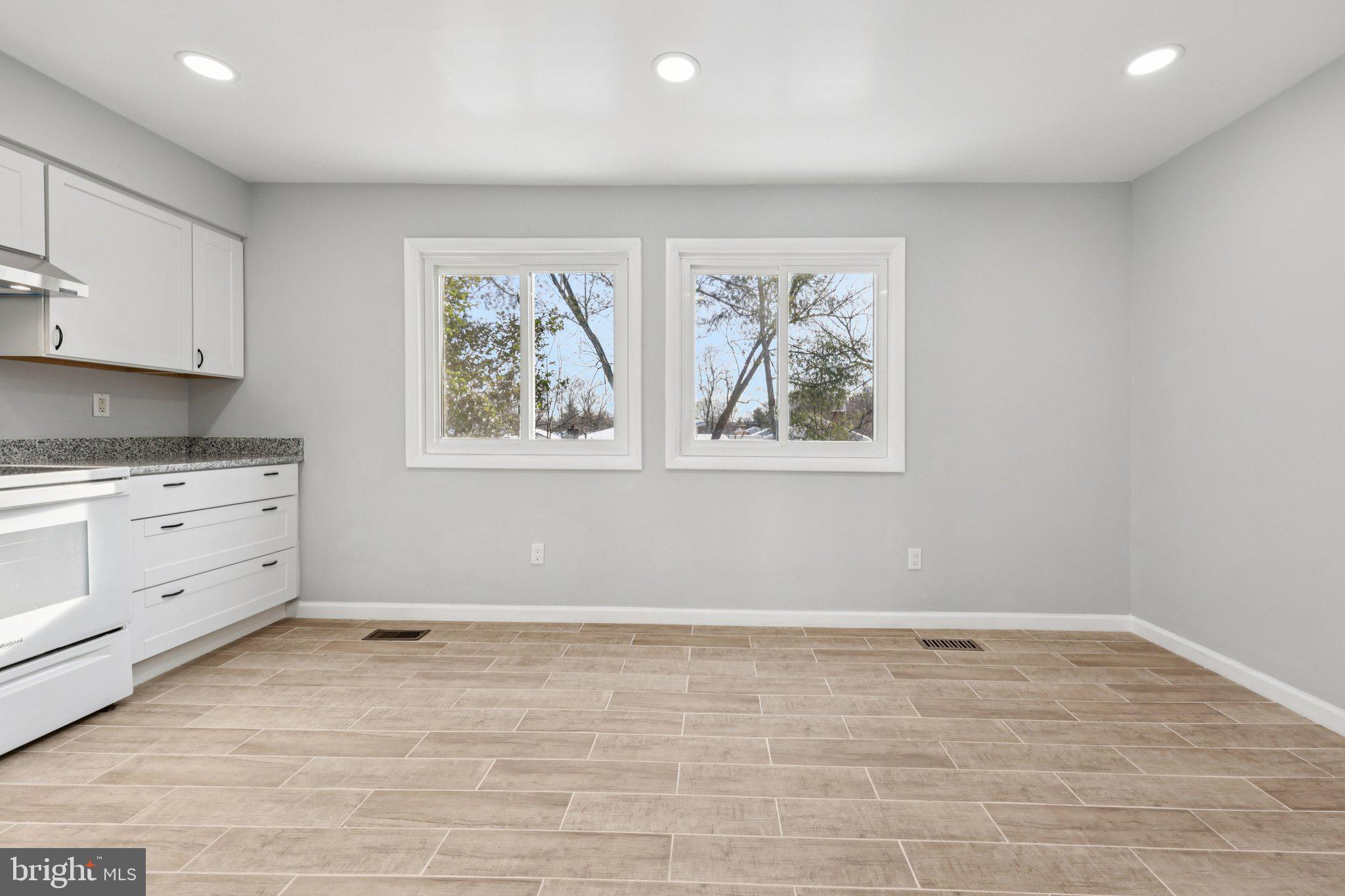 HUNINGTON RIDGE 2 - Residential