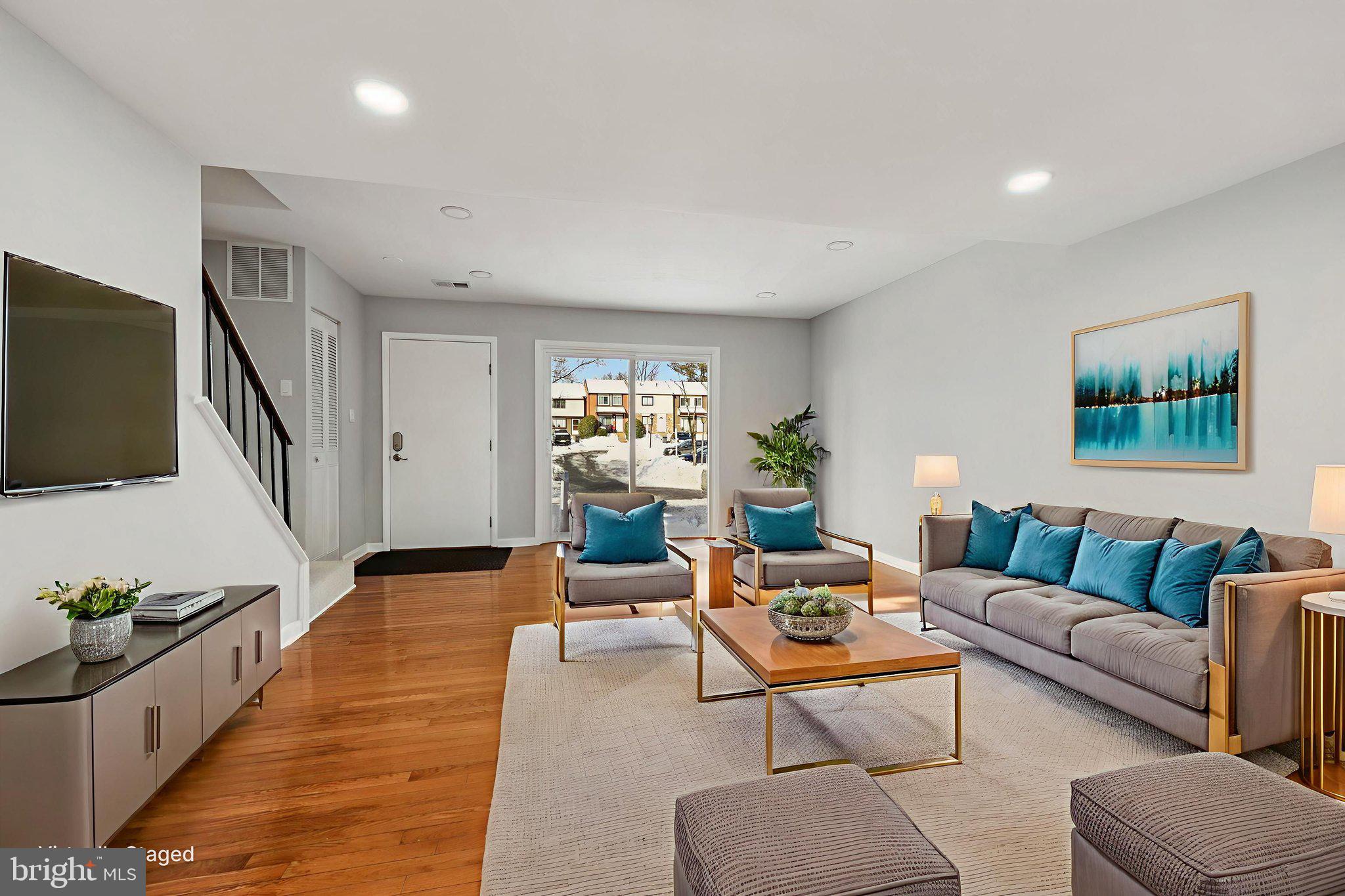 HUNINGTON RIDGE 2 - Residential