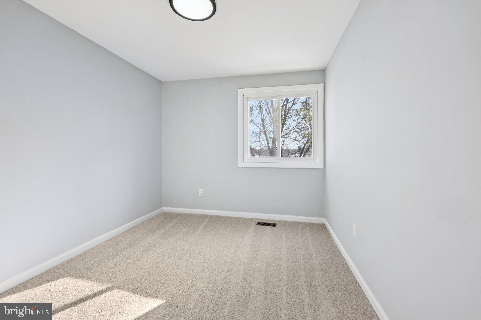 HUNINGTON RIDGE 2 - Residential