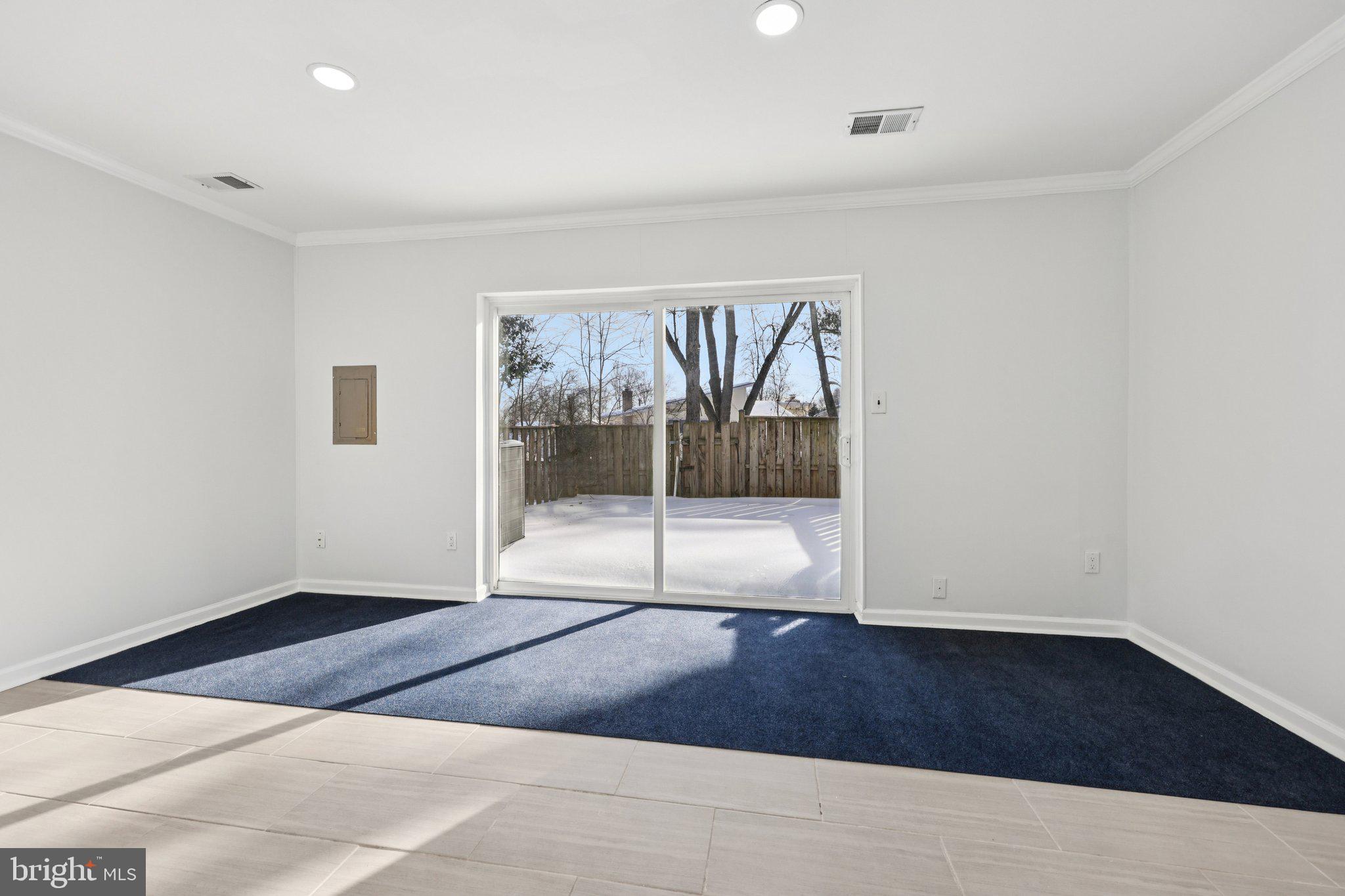 HUNINGTON RIDGE 2 - Residential