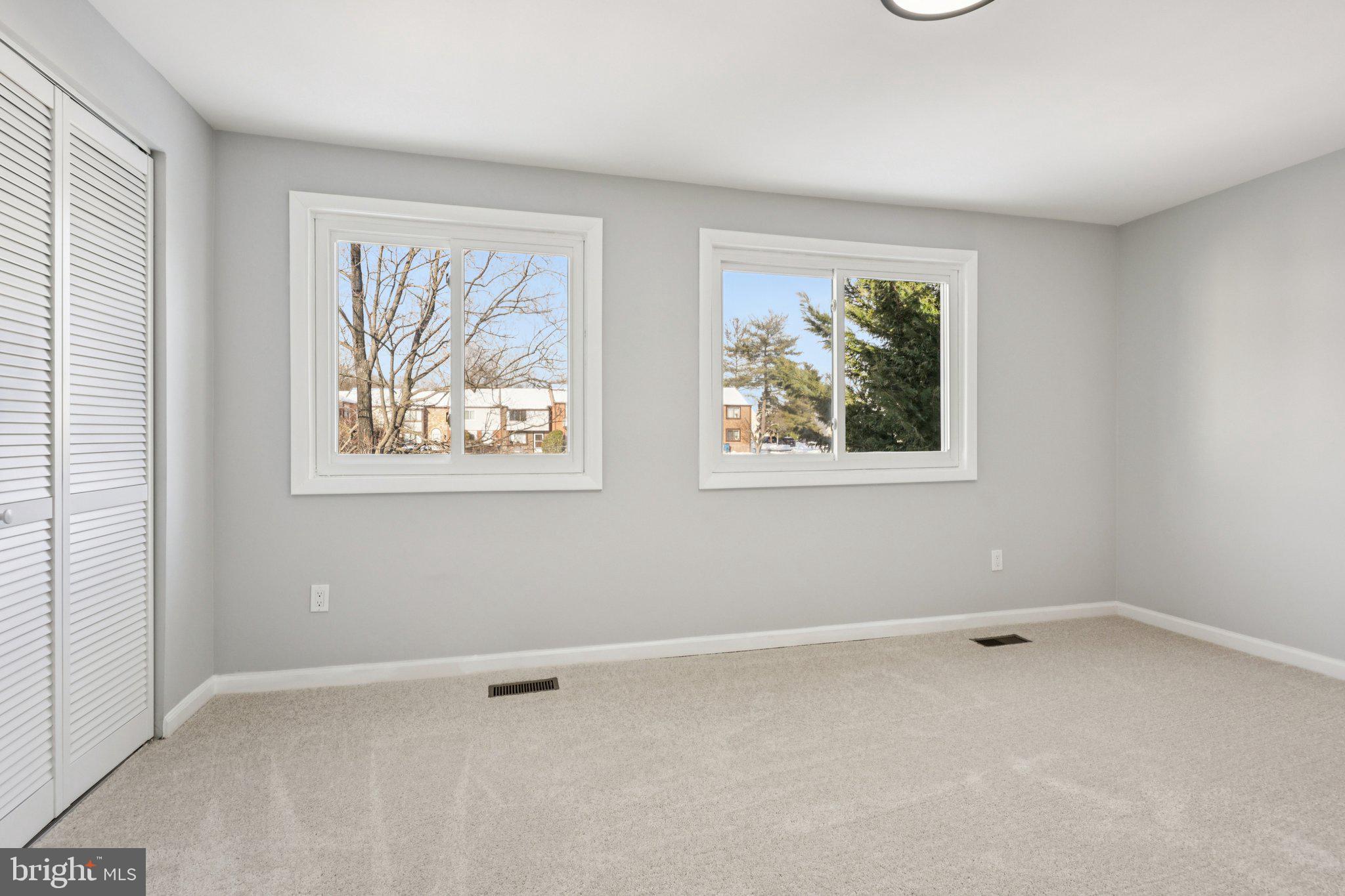 HUNINGTON RIDGE 2 - Residential