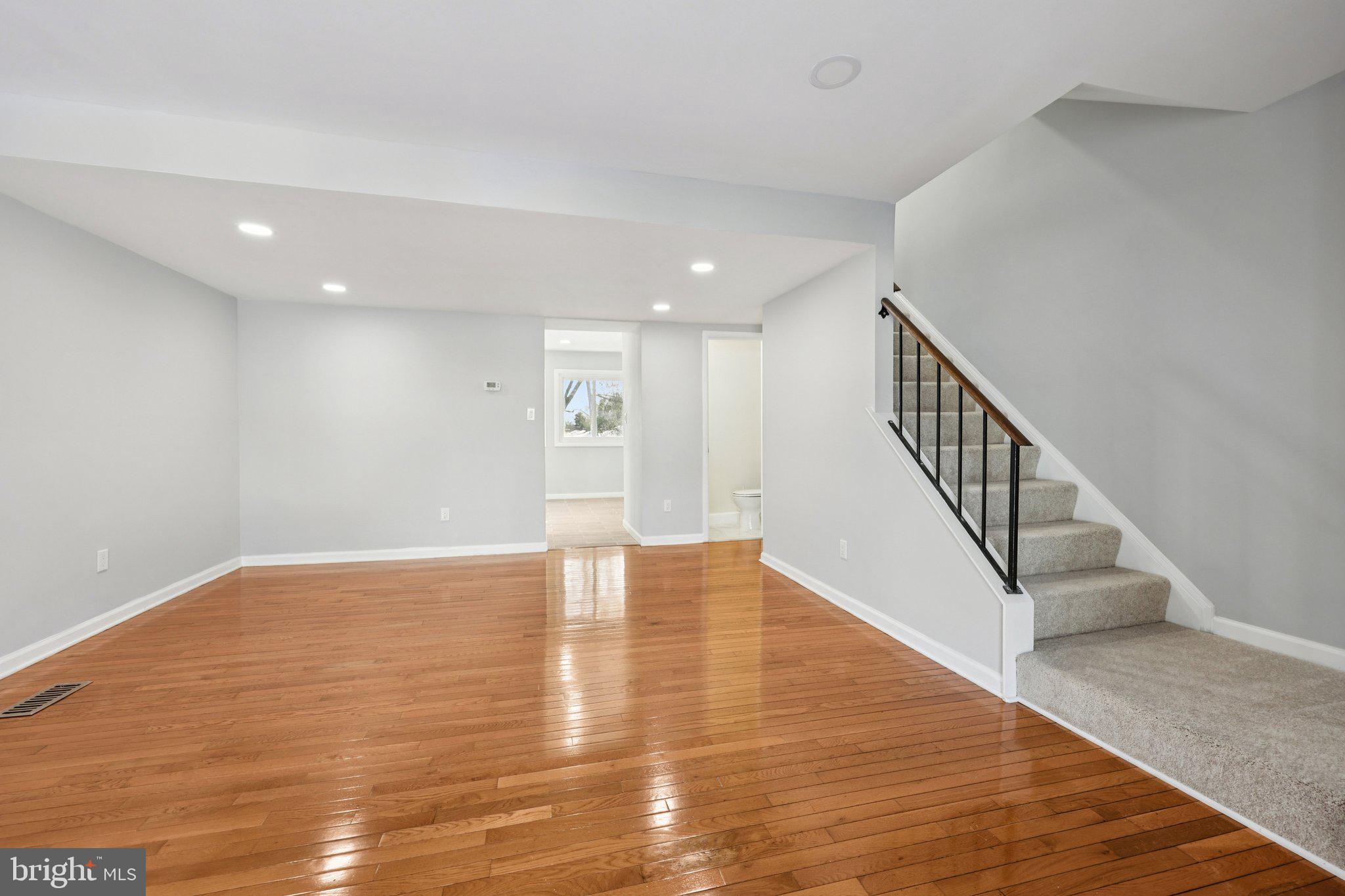 HUNINGTON RIDGE 2 - Residential