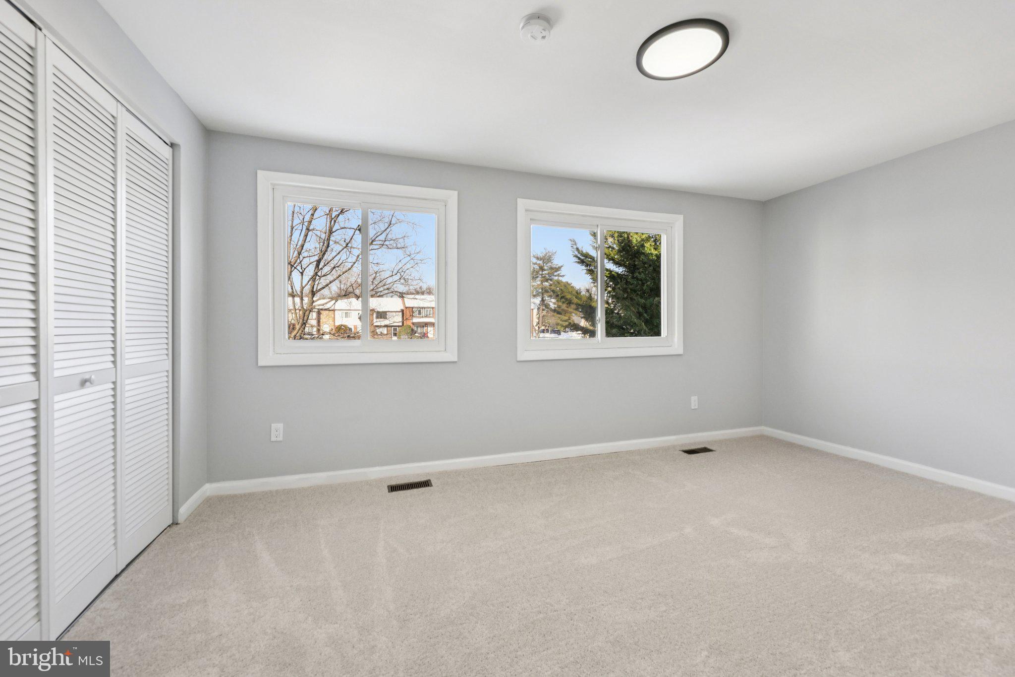 HUNINGTON RIDGE 2 - Residential