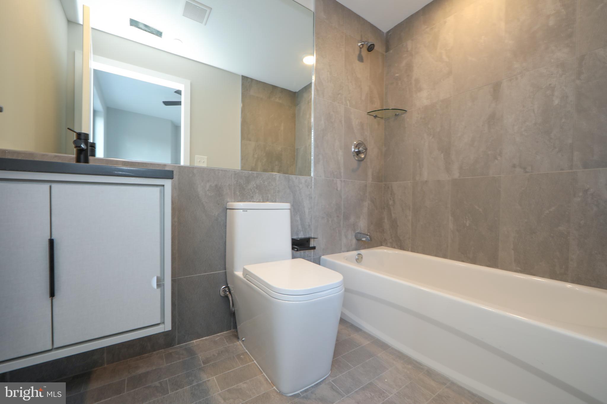 WEST KENSINGTON - Residential