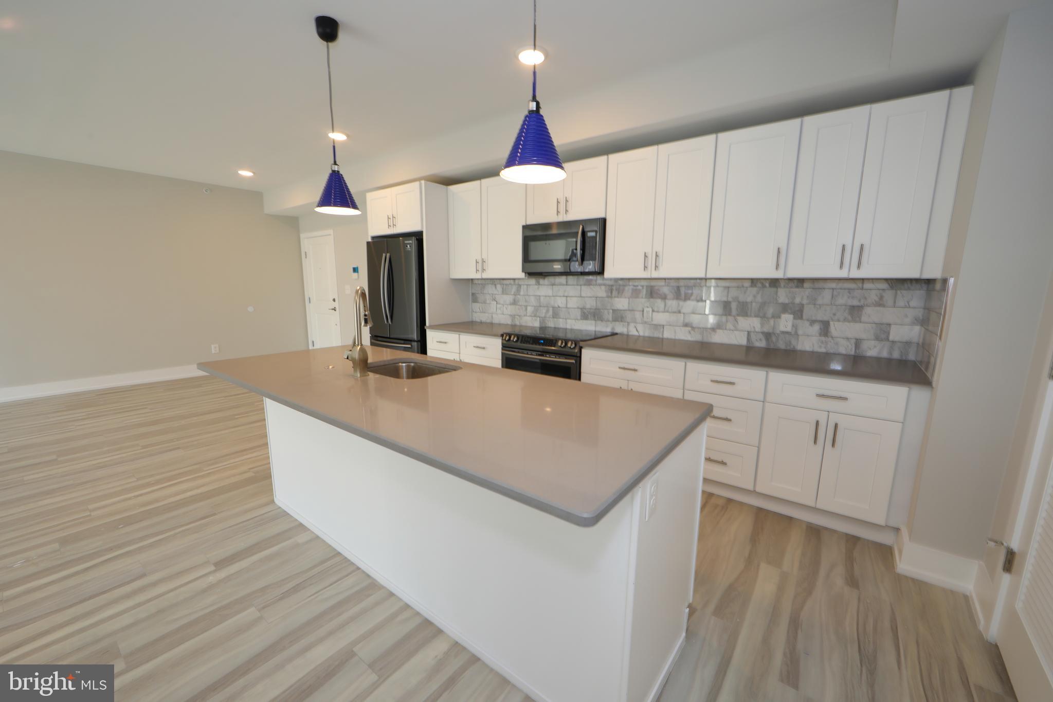 WEST KENSINGTON - Residential