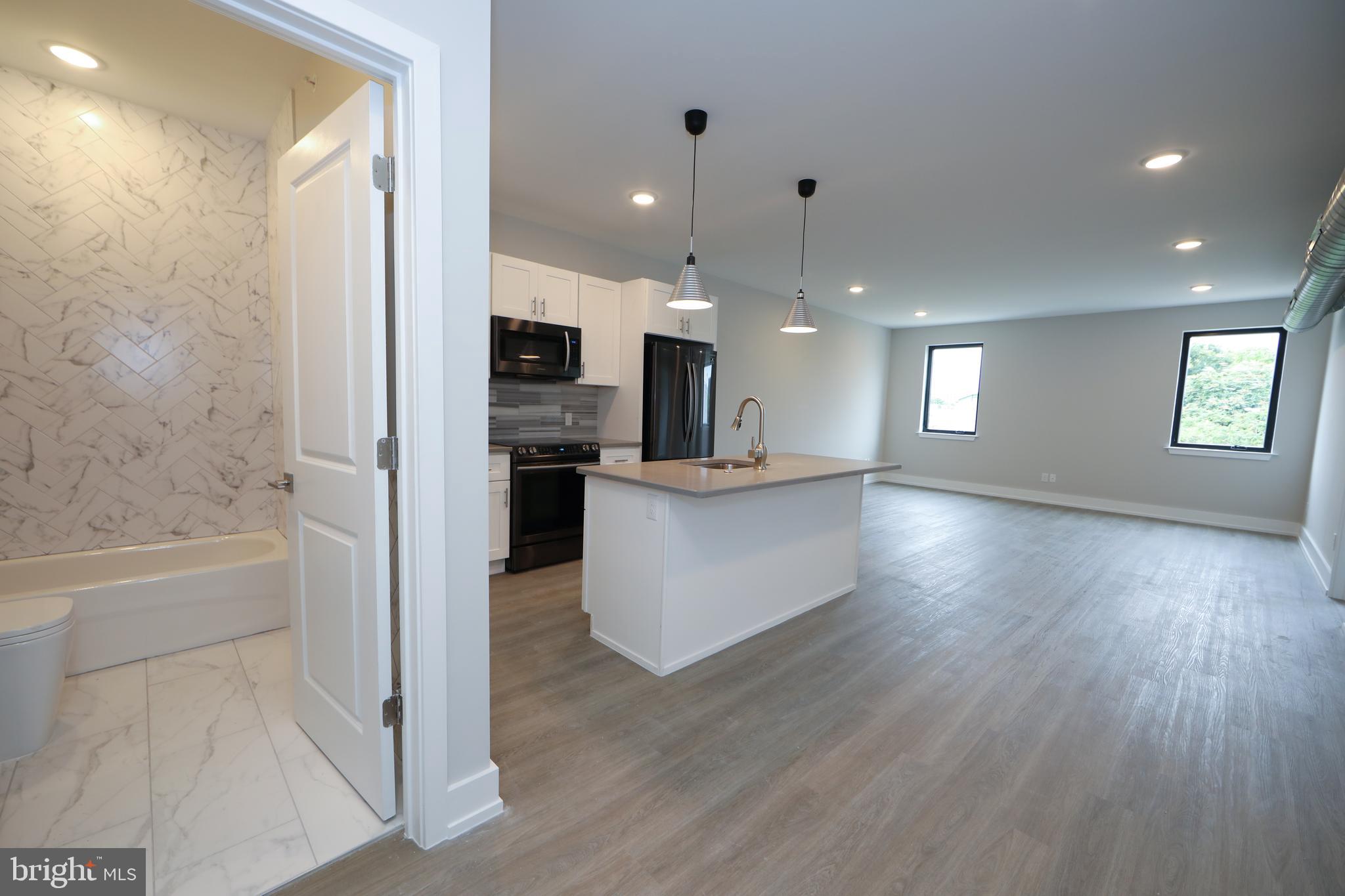 WEST KENSINGTON - Residential