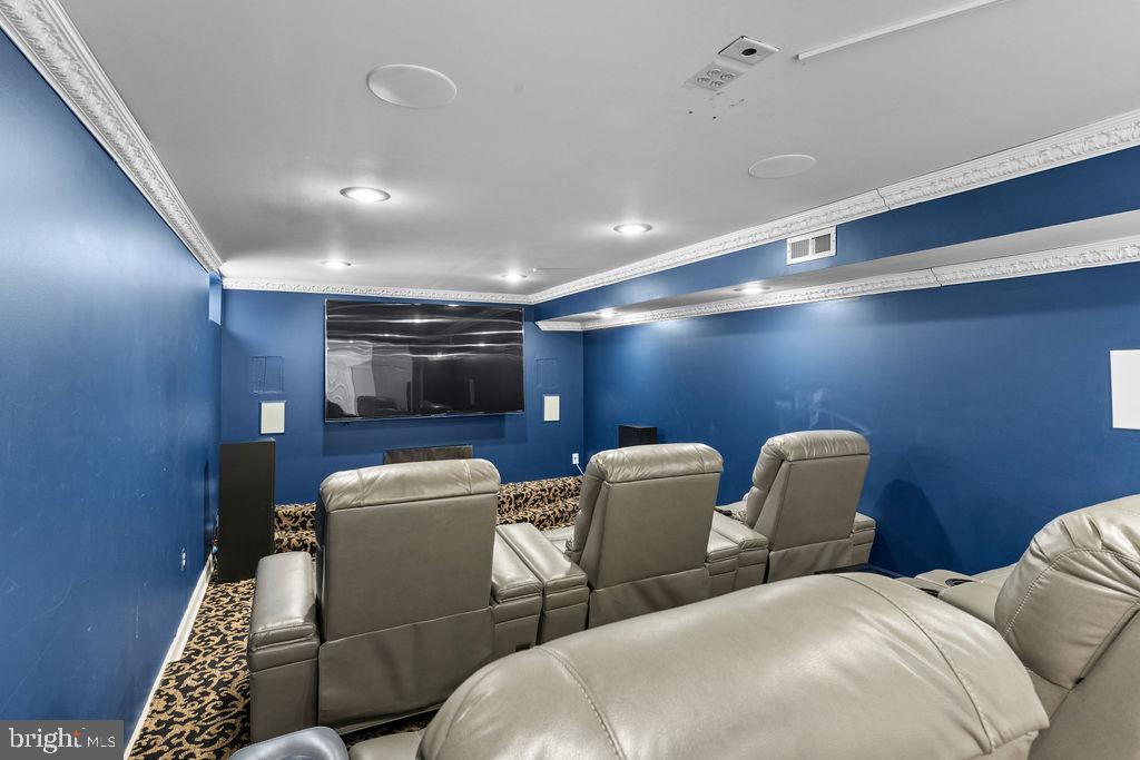 WOODMORE SOUTH - Residential