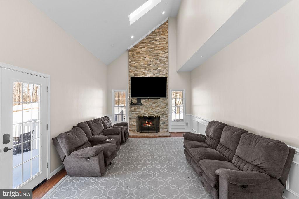 WOODMORE SOUTH - Residential