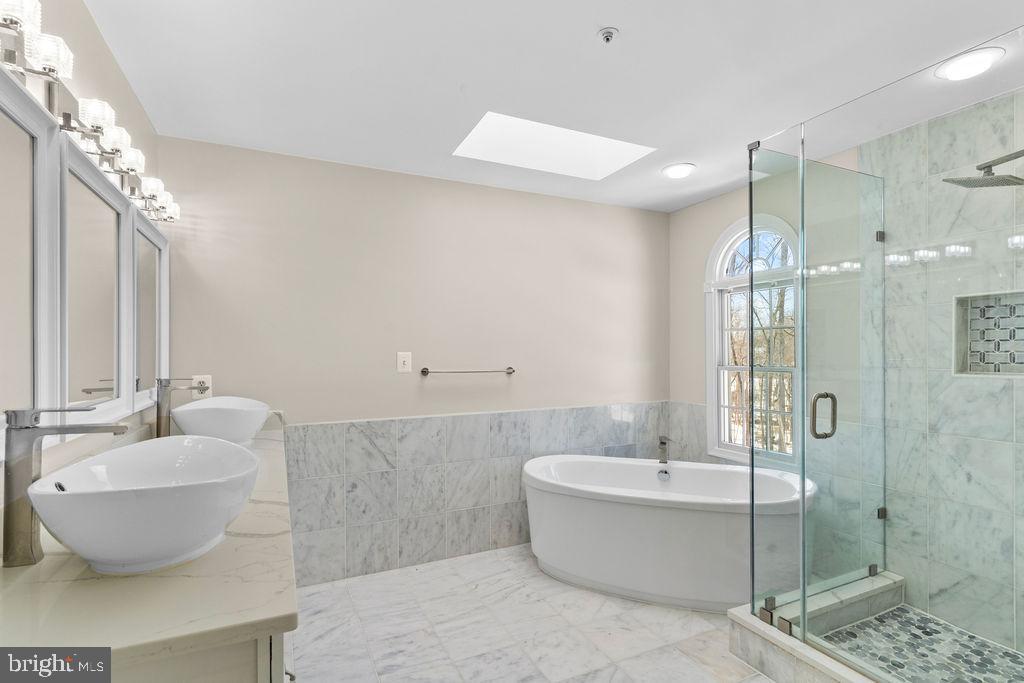 WOODMORE SOUTH - Residential