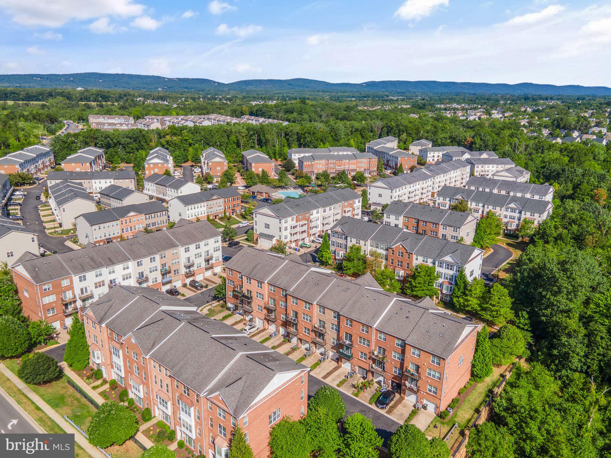 MARKET CENTER CONDOMINIUM - Residential