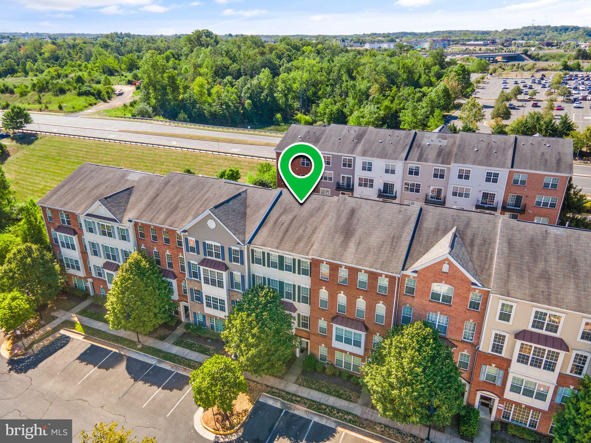 MARKET CENTER CONDOMINIUM - Residential