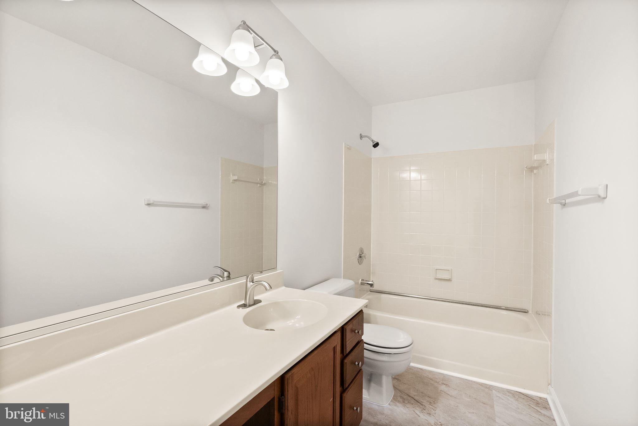 BELLE POND FARM - Residential