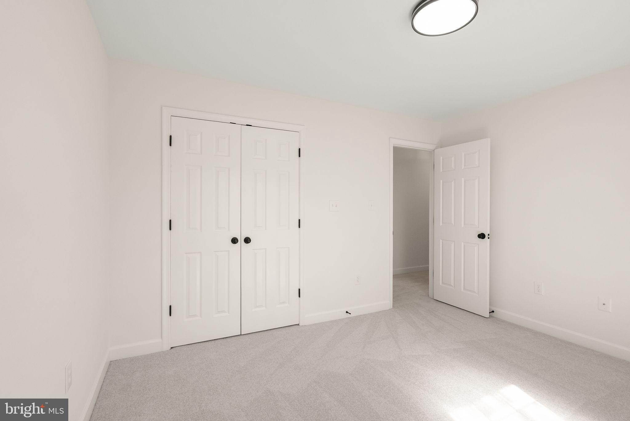 BELLE POND FARM - Residential