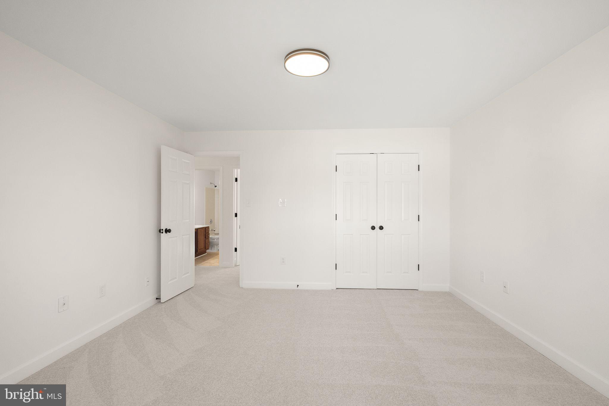 BELLE POND FARM - Residential