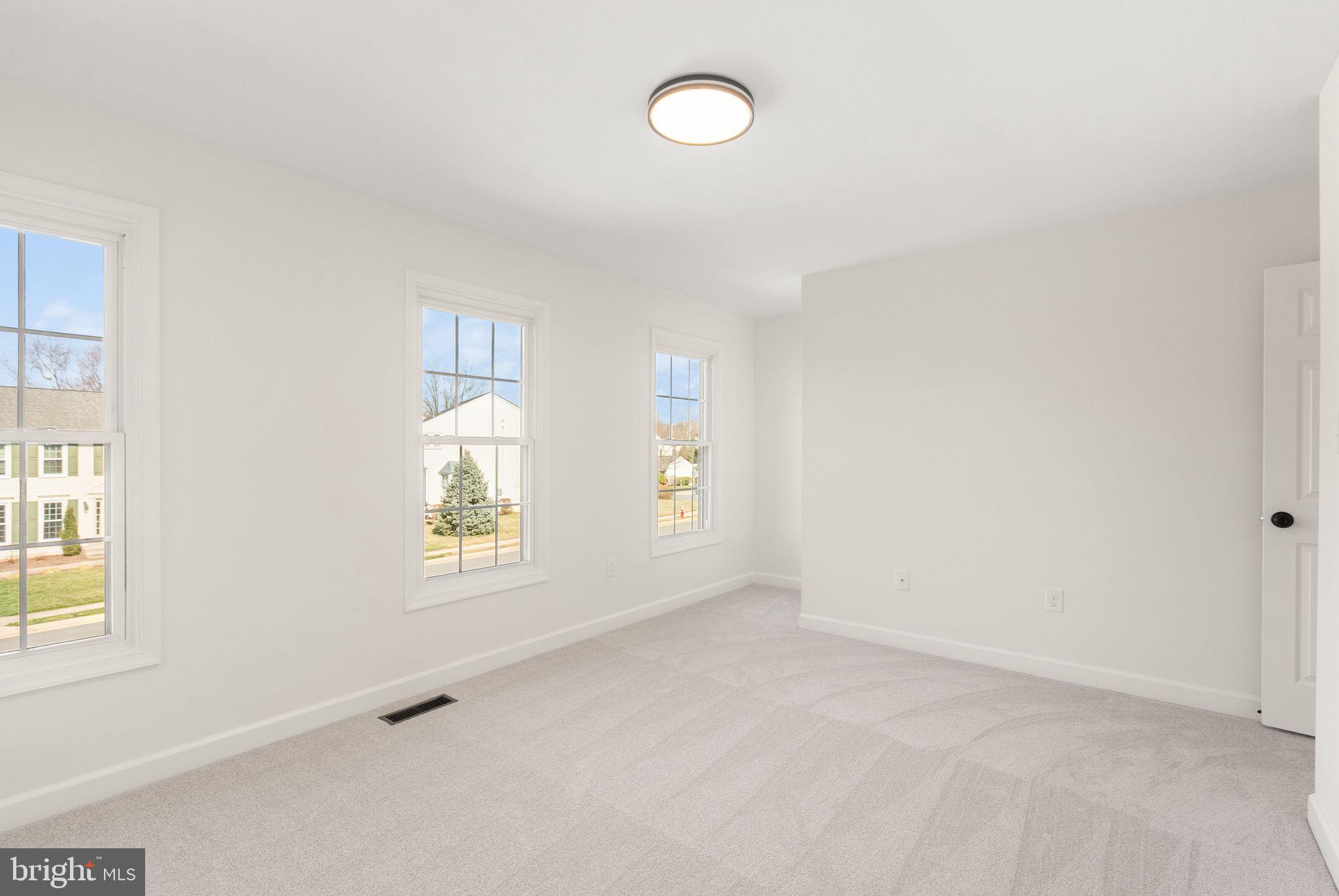 BELLE POND FARM - Residential