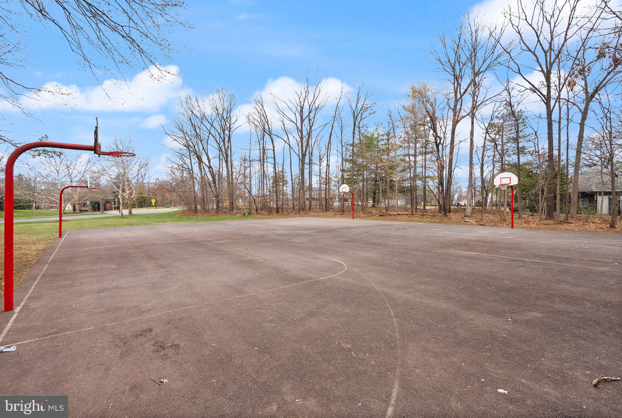 BELLE POND FARM - Residential