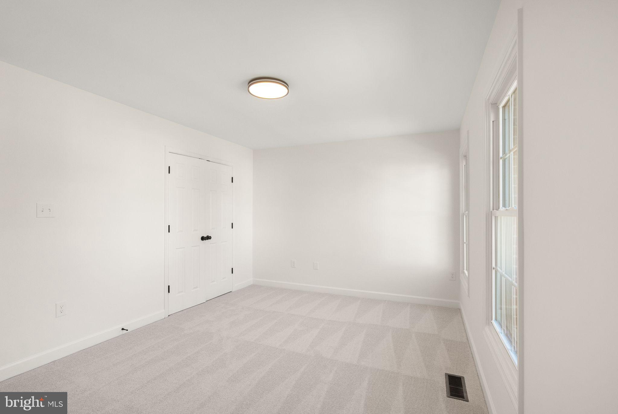 BELLE POND FARM - Residential