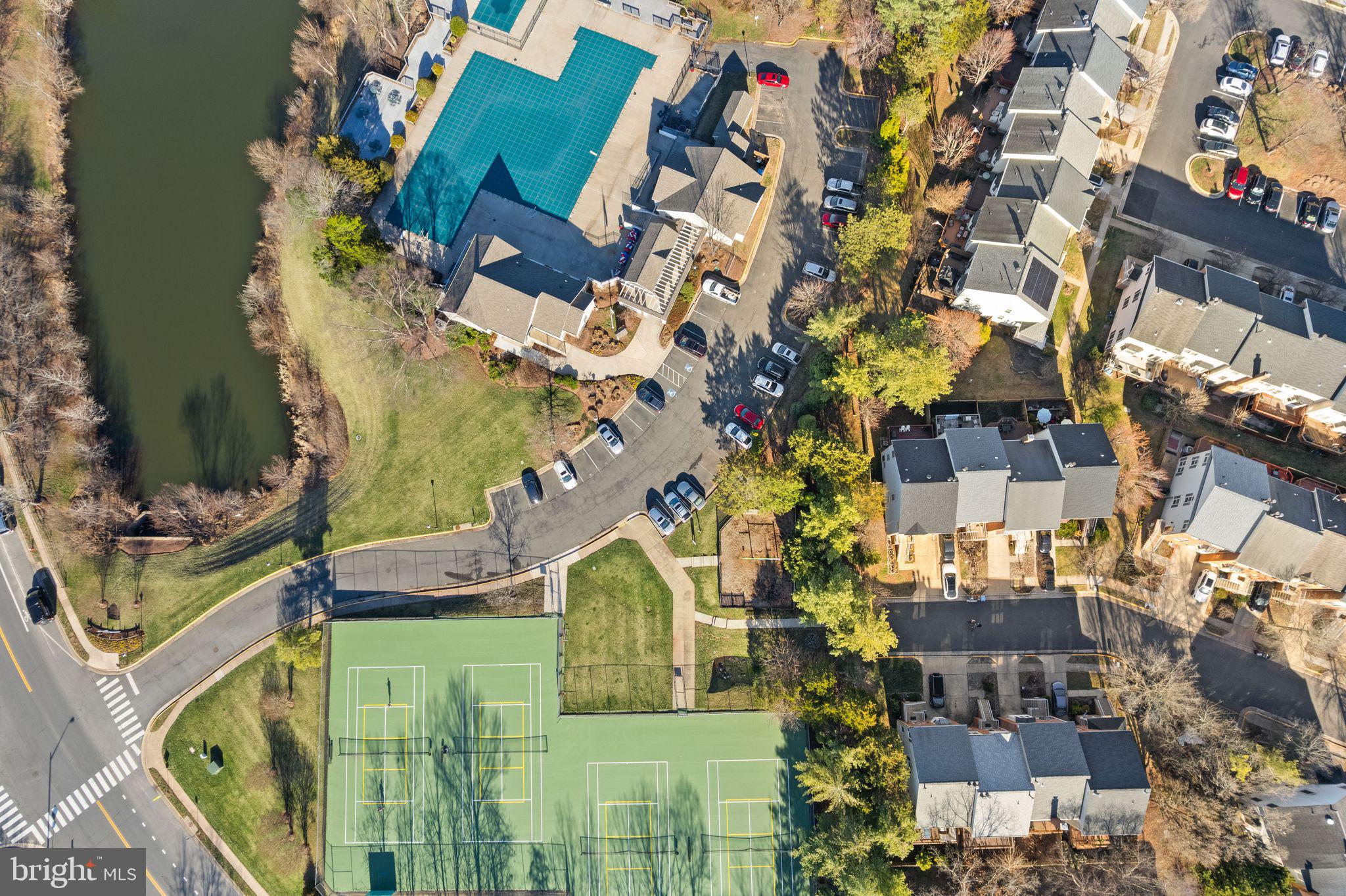 BELLE POND FARM - Residential